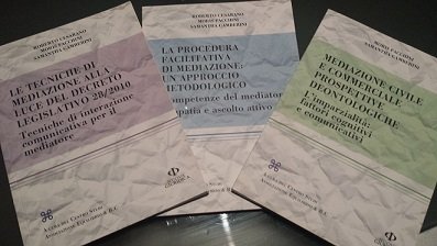 foto libri mediazione (2018_12_25 19_28_01 UTC) foto libri mediazione di samantha gamberini